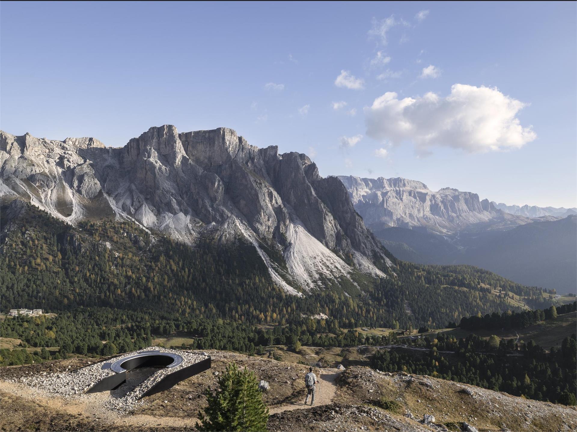 Hike to the Dolomites UNESCO World Heritage viewpoint Mastlé S.Crestina Gherdëina/Santa Cristina Val Gardana 5 suedtirol.info