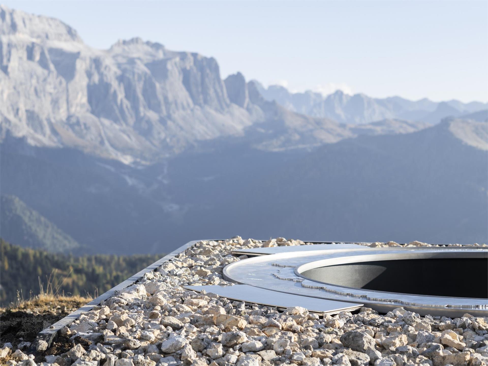 Hike to the Dolomites UNESCO World Heritage viewpoint Mastlé S.Crestina Gherdëina/Santa Cristina Val Gardana 6 suedtirol.info