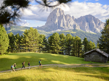 Escursione al terrazzo panoramico Sëurasas Santa Cristina Val Gardena 2 suedtirol.info