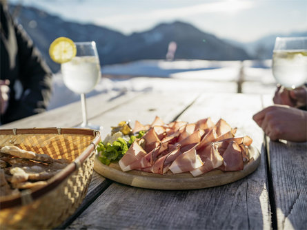 Winterwanderung zur Cisloner Alm Truden 3 suedtirol.info