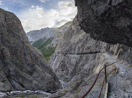 Tour trough Uina Gorge: On the Smugglers Trail Mals/Malles 4 suedtirol.info