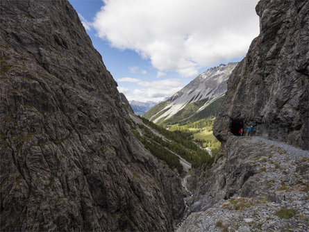 Tour trough Uina Gorge: On the Smugglers Trail Mals/Malles 2 suedtirol.info