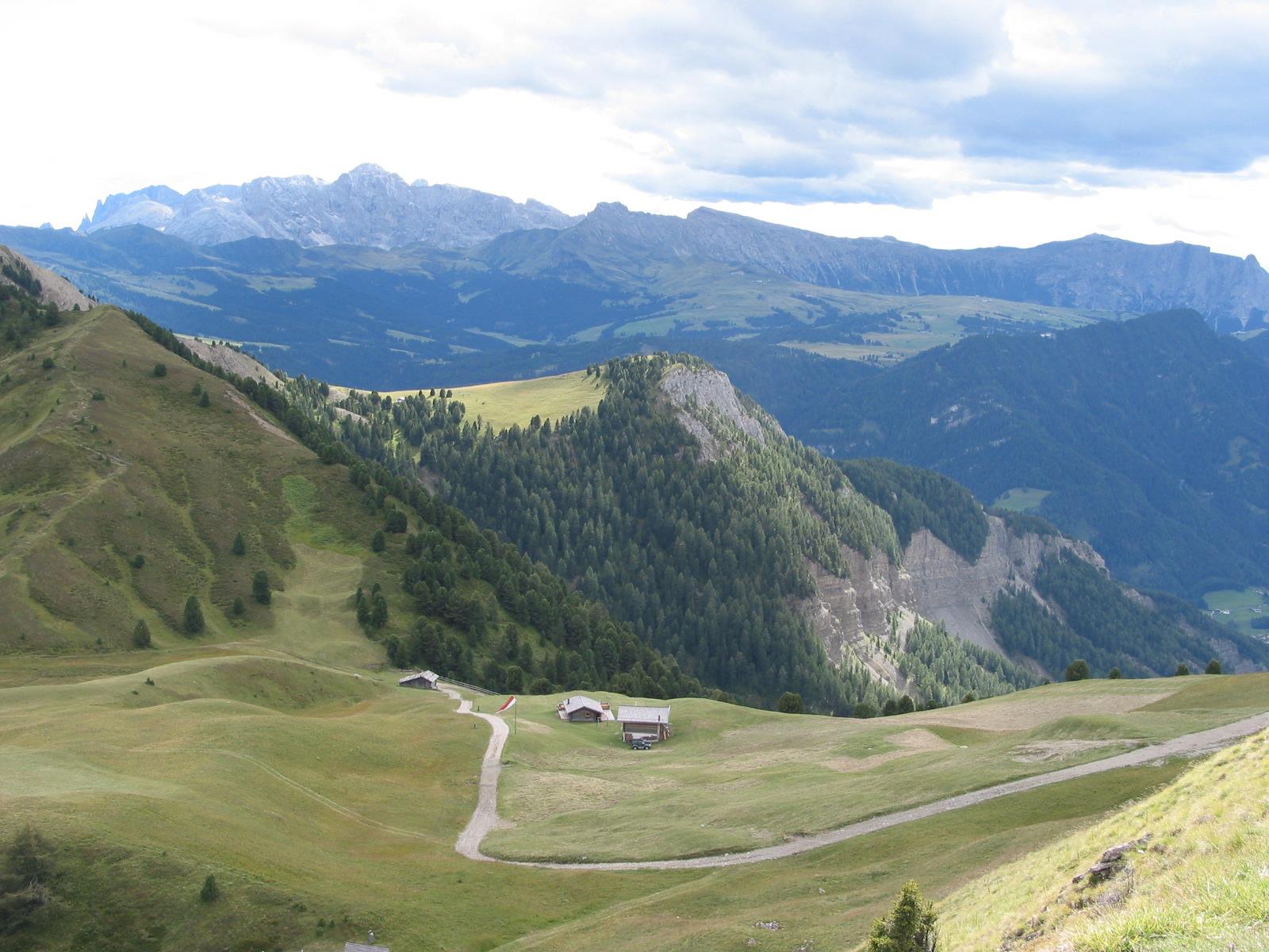 Seceda - Ortisei Hike Urtijëi/Ortisei 2 suedtirol.info