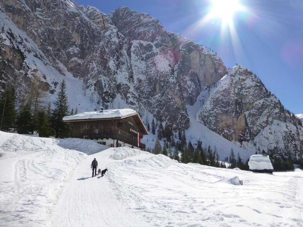 Escursione invernale: Val Campo di Dentro - Rifugio Tre Scarperi San Candido 1 suedtirol.info