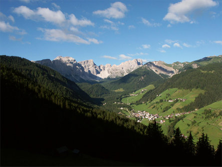 Walking trail from Lungiarü across Spizan - Juvel and back to Lungiarü La Val 2 suedtirol.info