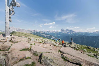 Wanderung von der Heilig Kreuz Kapelle bis Brogles - St.Ulrich - #3 - suedtirol.info