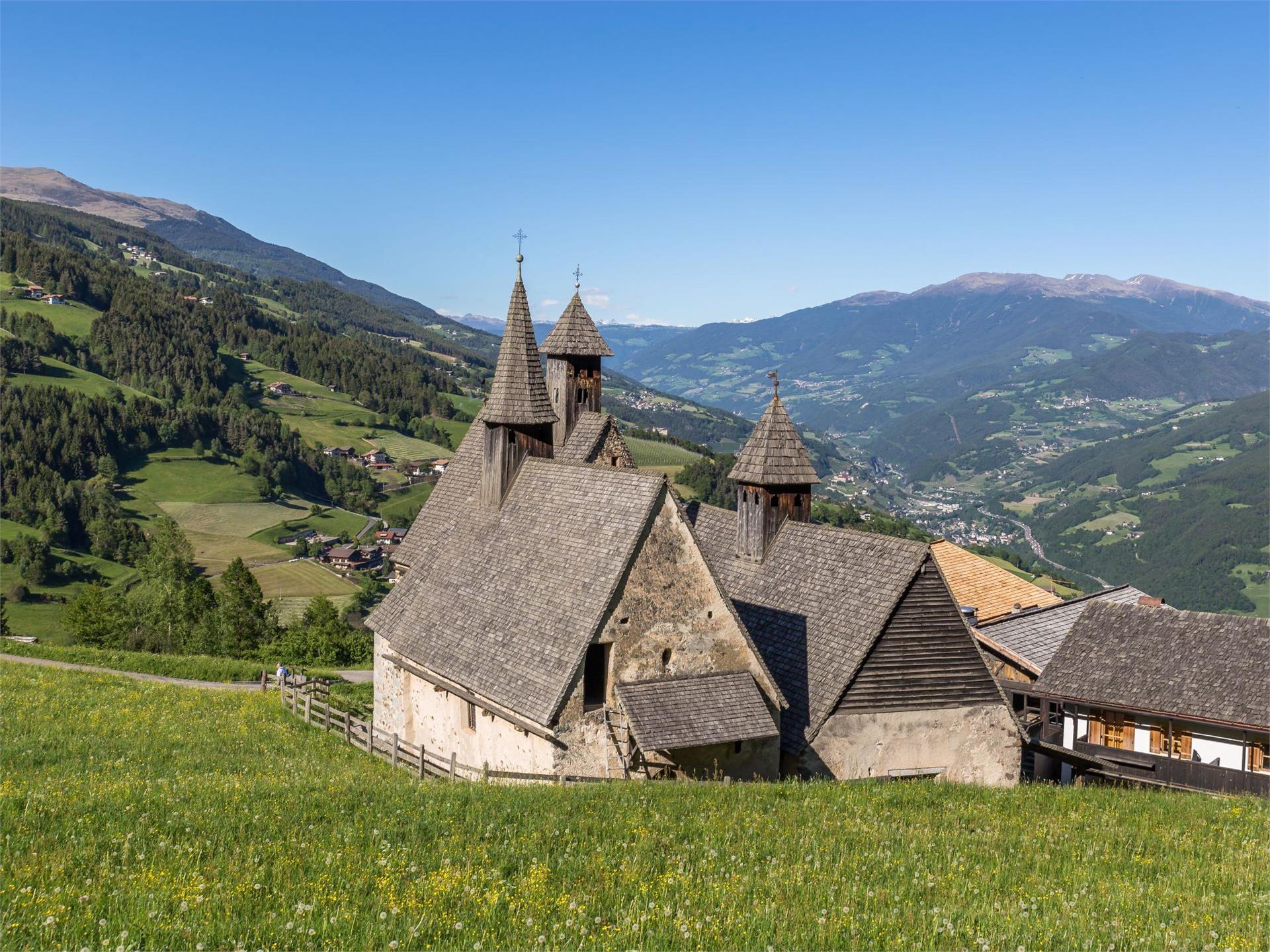 Tour to the cascate and Dreikirchen/Trechiese Barbian/Barbiano 2 suedtirol.info