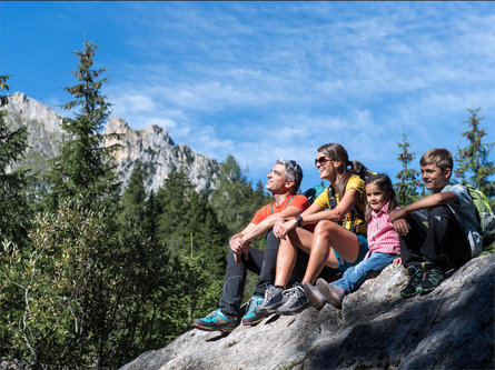 Hike to the Latemar Labyrinth from Lake Carezza Welschnofen/Nova Levante 1 suedtirol.info