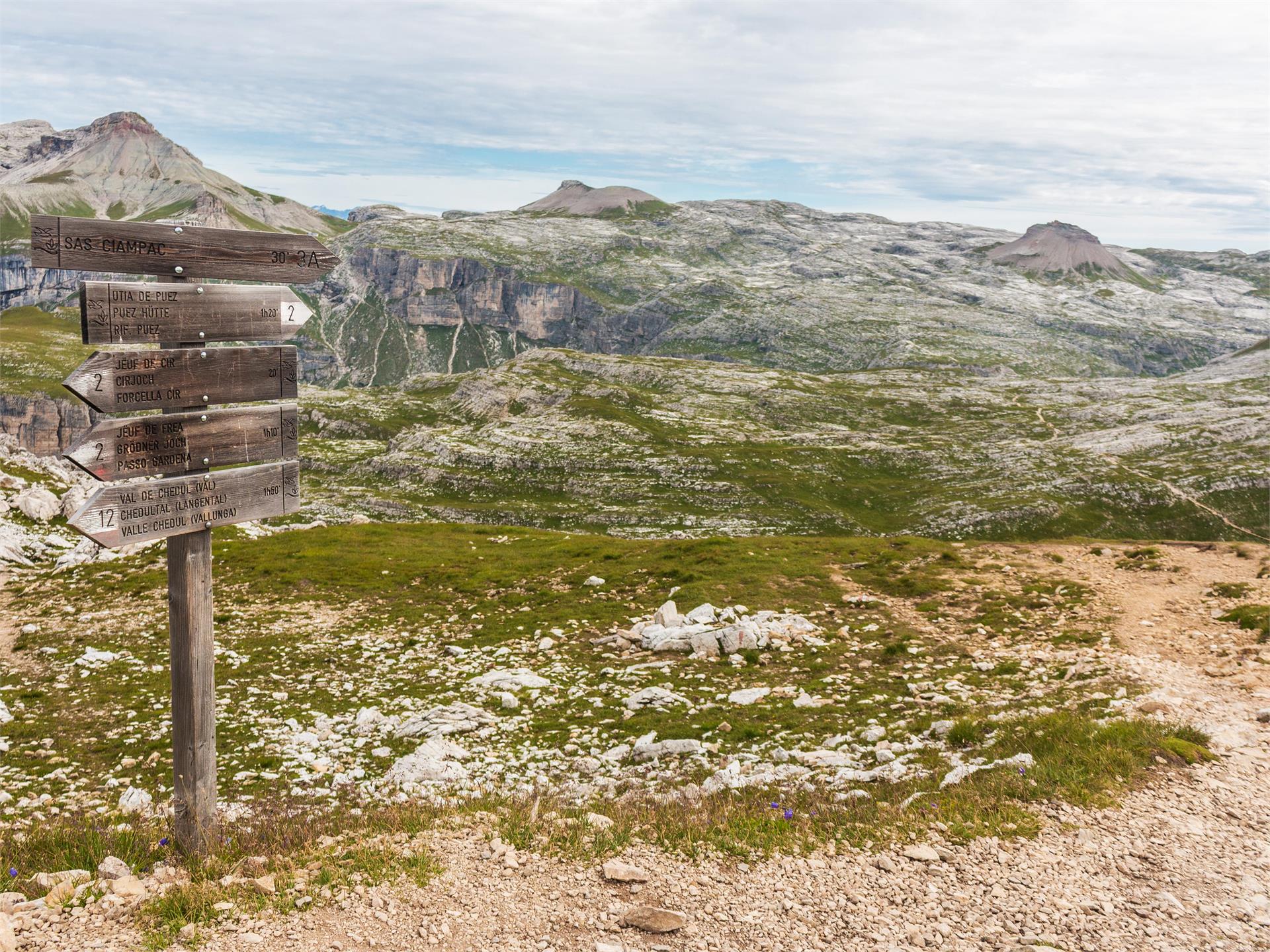 Hike from the Gardena Pass to the Puez - Odle Nature Park Corvara 3 suedtirol.info