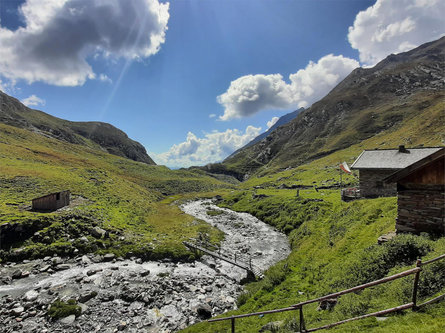 Zieltal valley hiking from hut to hut Partschins/Parcines 7 suedtirol.info