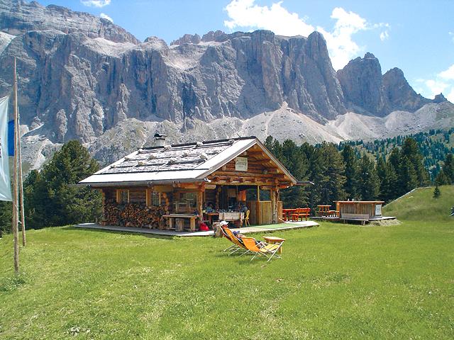 Ciavaz Hut Sëlva/Selva 2 suedtirol.info