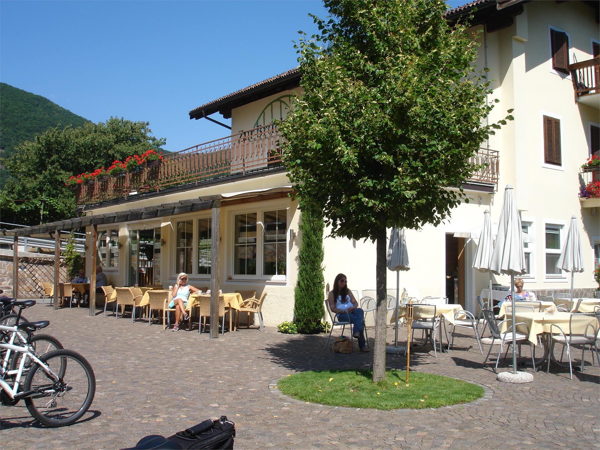 Café Restaurant Al Ponte Laives/Leifers 6 suedtirol.info