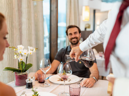 Der Weinmesser - Ristorante Scena 1 suedtirol.info