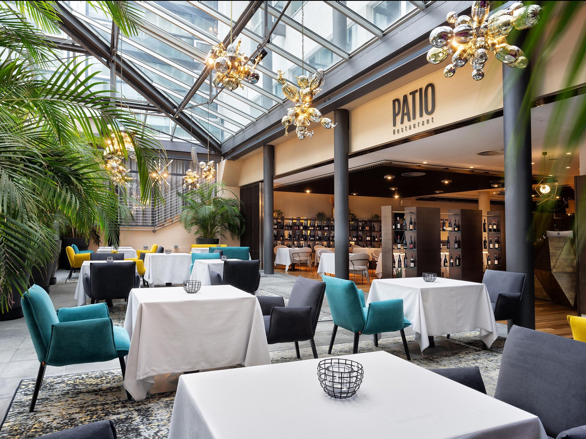 Four Points By Sheraton - Restaurant Patio Bolzano 1 suedtirol.info