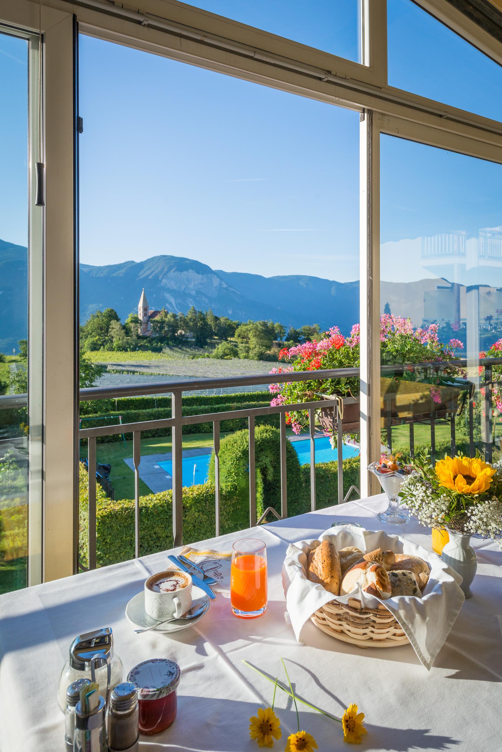 Albergo Aquila D'Oro Kurtatsch an der Weinstraße/Cortaccia sulla Strada del Vino 2 suedtirol.info