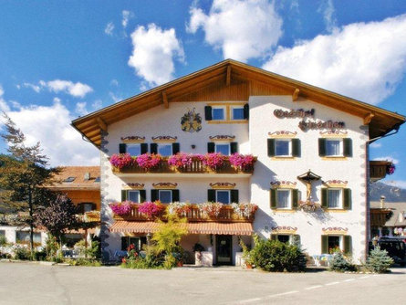 Albergo Al Cervo Brunico 1 suedtirol.info