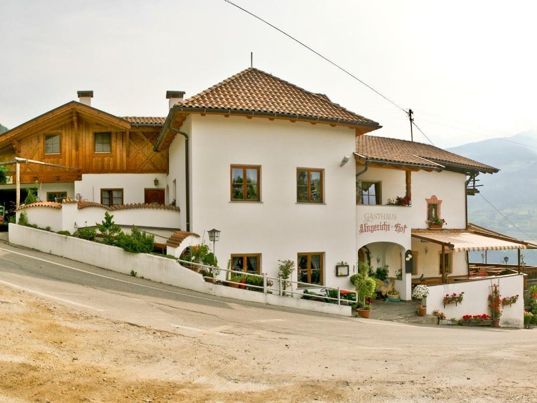 Gasthaus Ungerichthof Kuens 1 suedtirol.info