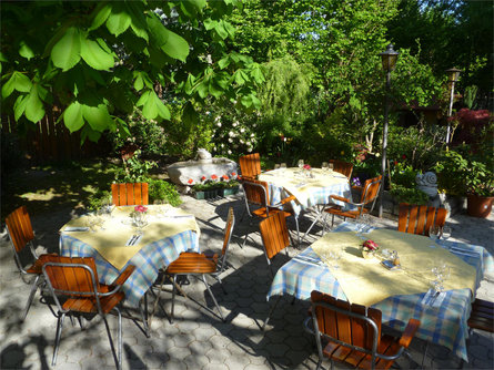 Hotel Zum Falken Eppan an der Weinstaße/Appiano sulla Strada del Vino 1 suedtirol.info