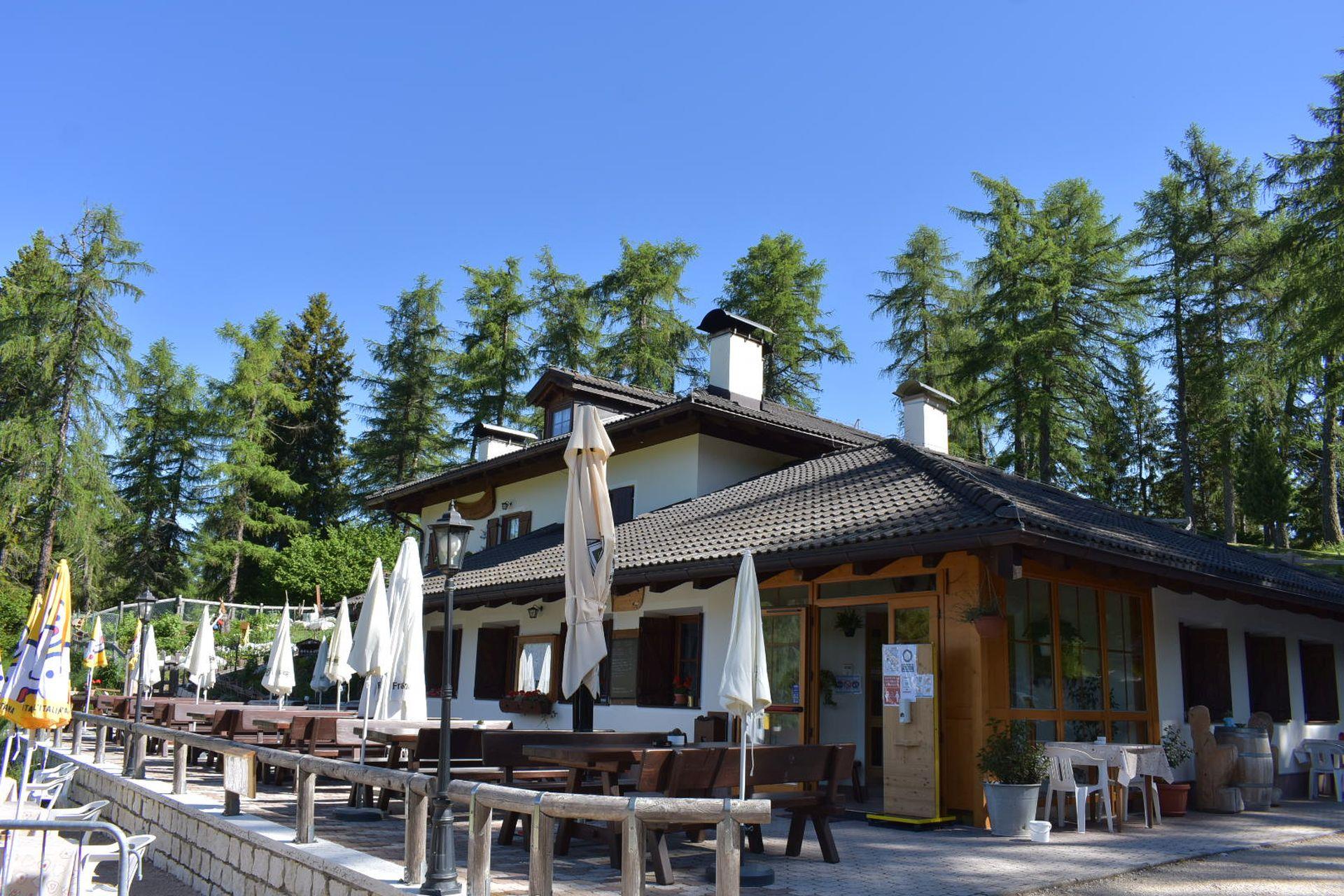 Schutzhaus Halbweghütte Kaltern an der Weinstraße/Caldaro sulla Strada del Vino 1 suedtirol.info