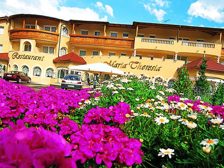 Hotel Ristorante Maria Theresia Silandro 1 suedtirol.info