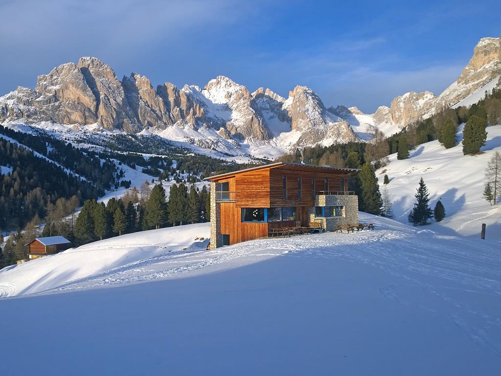 Juac Hütte Wolkenstein 2 suedtirol.info