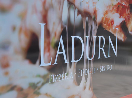 Pizzeria Eiscafè Ladurn Marling 1 suedtirol.info
