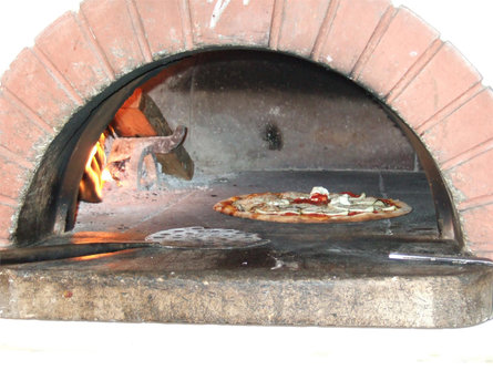 Ristorante Pizzeria Lampl Malles 4 suedtirol.info