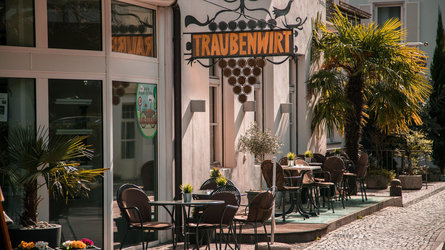Restaurant Pizzeria Café Traubenwirt Marling 1 suedtirol.info