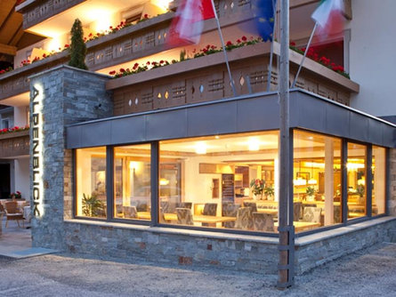 Ristorante Hotel Alpenblick Sarentino 1 suedtirol.info