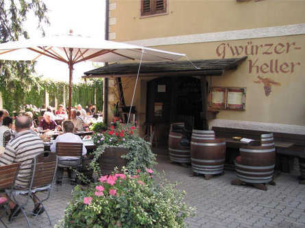 Restaurant G'würzerkeller Tramin an der Weinstraße/Termeno sulla Strada del Vino 1 suedtirol.info