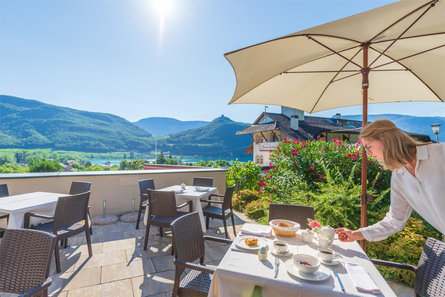 Rösslhof Buschenschank Caldaro sulla Strada del Vino 4 suedtirol.info