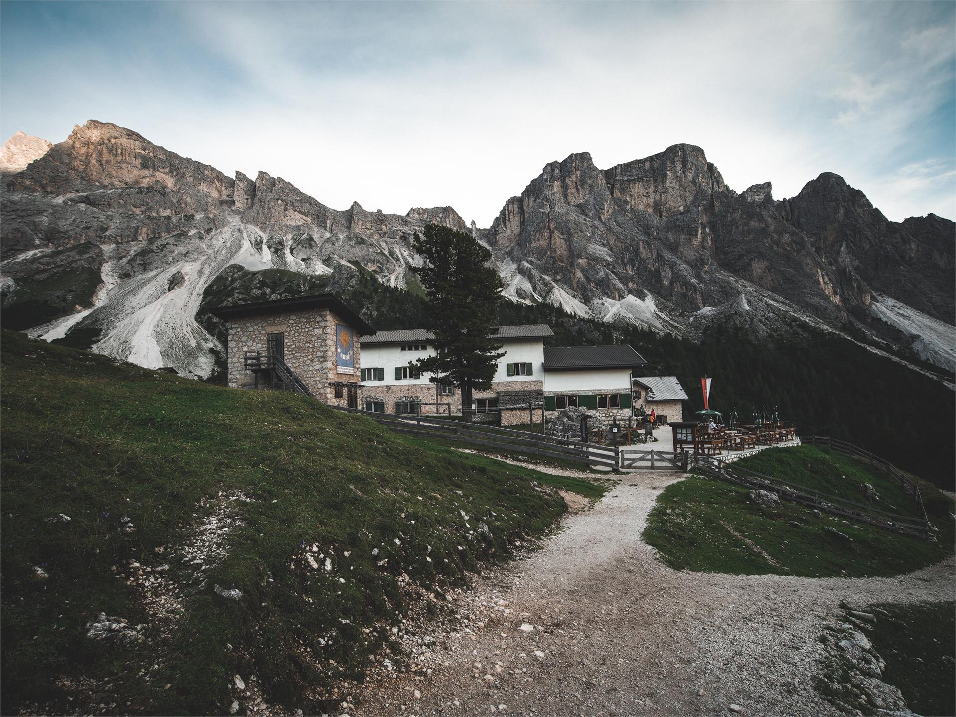 Rifugio Firenze Santa Cristina Val Gardena 1 suedtirol.info