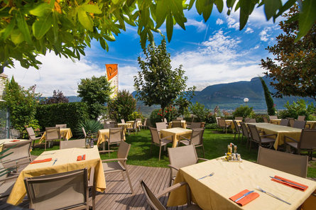 Ristorante Pizzeria Pernhof Tramin an der Weinstraße/Termeno sulla Strada del Vino 4 suedtirol.info