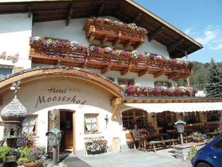 Restaurant Pizzeria Mooserhof Sexten 1 suedtirol.info