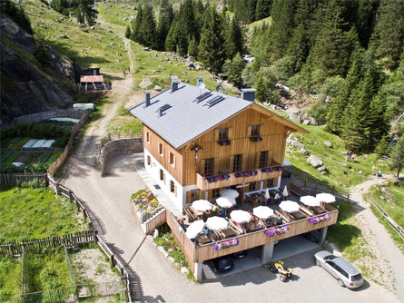 Rifugio Nasereit Parcines 1 suedtirol.info