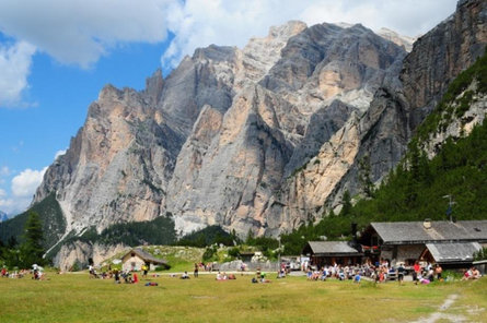 Scotoni hut Badia 6 suedtirol.info