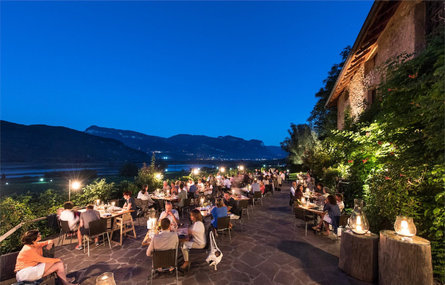 Seehofkeller Kaltern an der Weinstraße/Caldaro sulla Strada del Vino 6 suedtirol.info