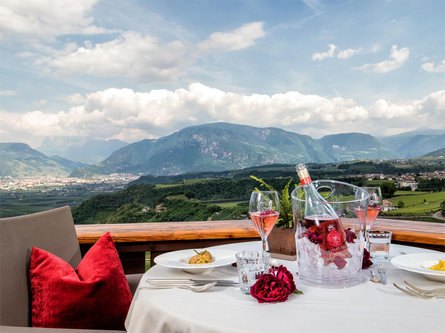 Schloss Hotel Korb Ristorante Appiano sulla Strada del Vino 1 suedtirol.info