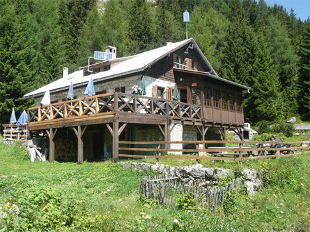 Rifugio Oltradige Tramin an der Weinstraße/Termeno sulla Strada del Vino 2 suedtirol.info