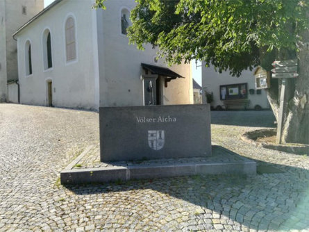 Fontana piazza della chiesa, Fié allo Sciliar Fiè allo Sciliar 1 suedtirol.info