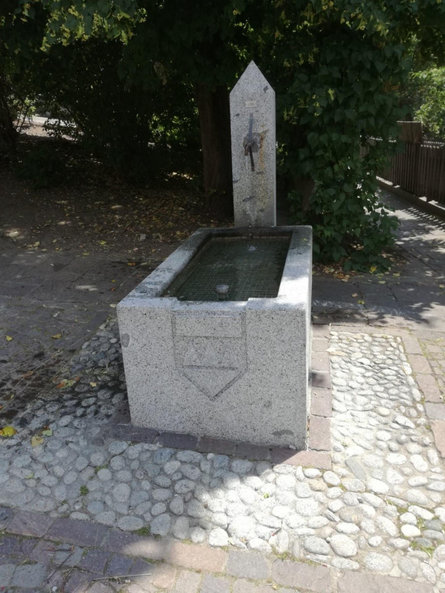 Fountain of the village Teis Villnöss/Funes 1 suedtirol.info