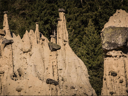 Earth Pyramids in Perca/Percha Percha/Perca 2 suedtirol.info