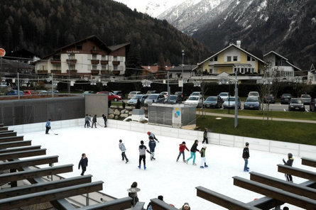 Ice skating place Sand in Taufers / Campo Tures Sand in Taufers/Campo Tures 2 suedtirol.info