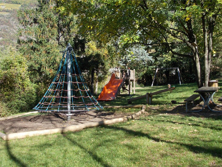 Playground along the Peterbach promenade Terlan/Terlano 1 suedtirol.info