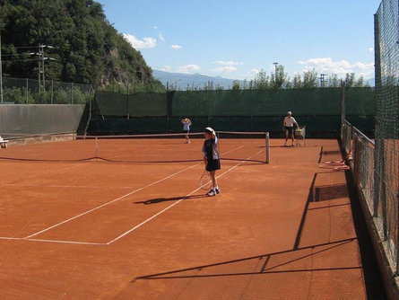 Campi da Tennis a Terlano Terlano 1 suedtirol.info