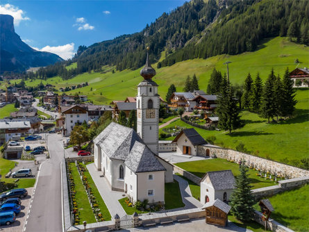 Chiesa di San Vigilio a Colfosco Corvara 3 suedtirol.info