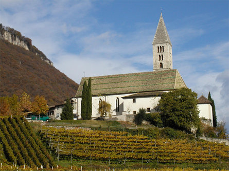 Church of St. Vigilius Kurtatsch an der Weinstraße/Cortaccia sulla Strada del Vino 1 suedtirol.info