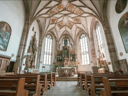 Parish Church of Mary Assumption (Maria Himmelfahrt) and St. Michael's Chapel in Tisens/Tesimo Tisens/Tesimo 3 suedtirol.info