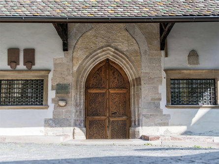 Parish Church of Mary Assumption (Maria Himmelfahrt) and St. Michael's Chapel in Tisens/Tesimo Tisens/Tesimo 4 suedtirol.info