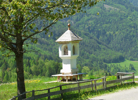 Pilone della peste al sentiero del sole Funes 1 suedtirol.info